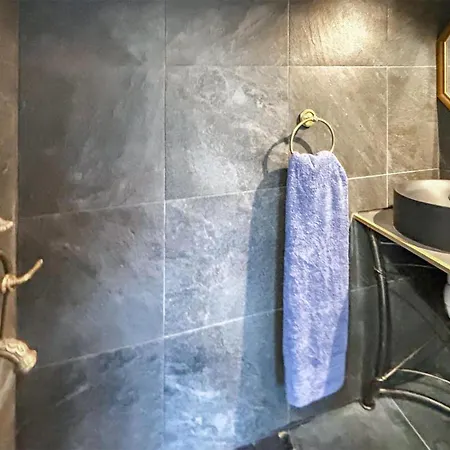 Apartment Lovely In Saint-raphael With Wifi