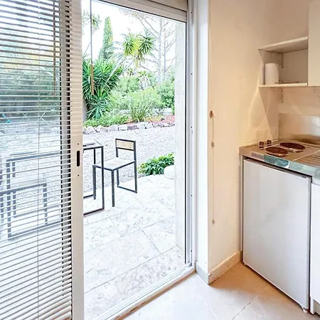 Apartment Lovely In Saint-raphael With Wifi *