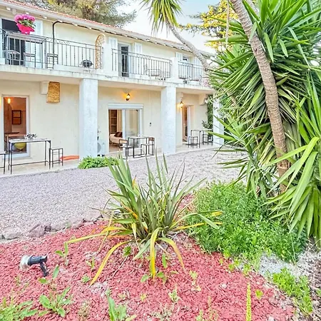 Lovely In Saint-raphael With Wifi Saint-Raphael (Var)
